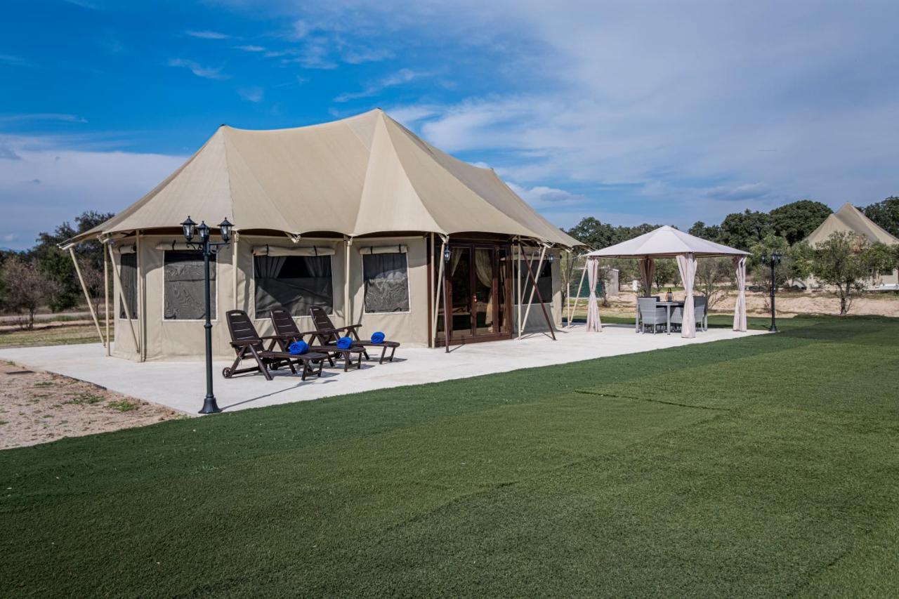 El Toril Glamping Experience Vila Parrillas Exterior foto